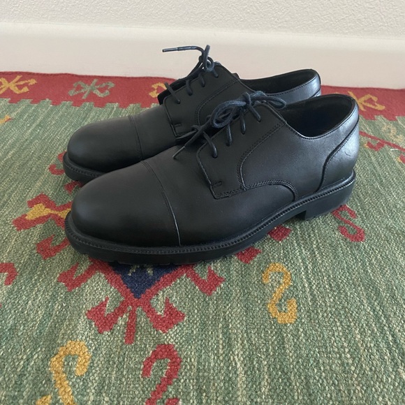 Men’s Waterproof Oxford Shoes - Picture 8 of 11